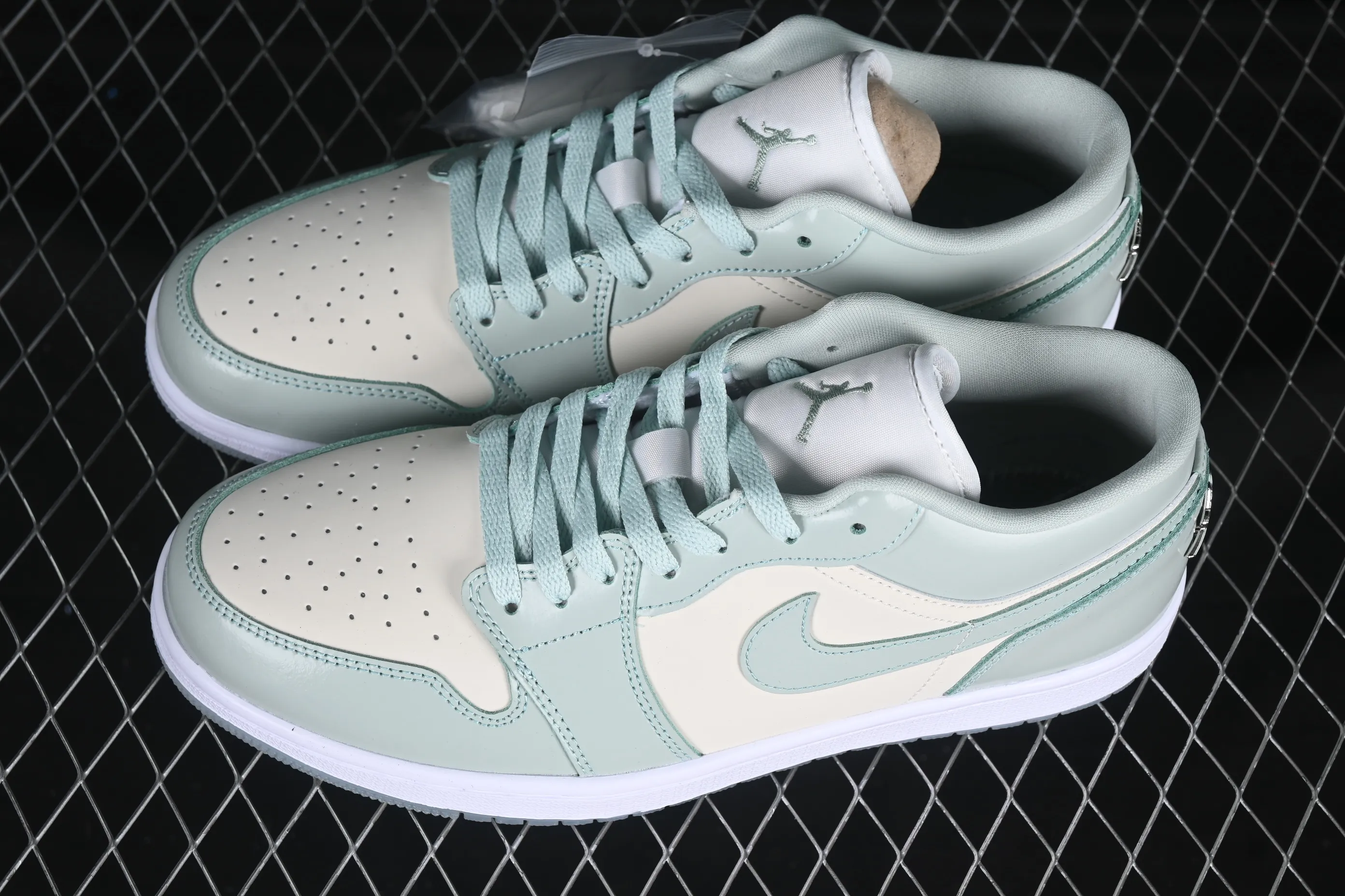 All categories Air Jordan Jordan series basketball shoes Air Jordan 1 Low Air Jordan 1 Low AJ1 Joe 1 amber green low-top cultural and casual sneakers HF4078-100